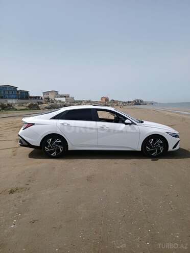 Hyundai Elantra 2024, 22,600 km - 1.5 l - Bakı