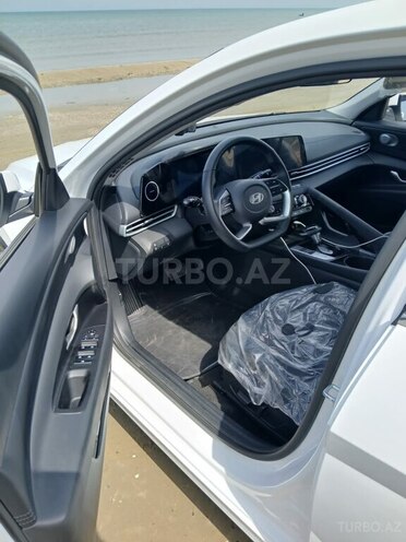 Hyundai Elantra 2024, 22,600 km - 1.5 l - Bakı