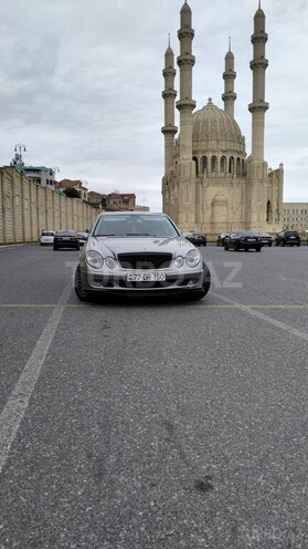 Mercedes E 220 d 2005, 302,759 km - 2.2 л - Bakı