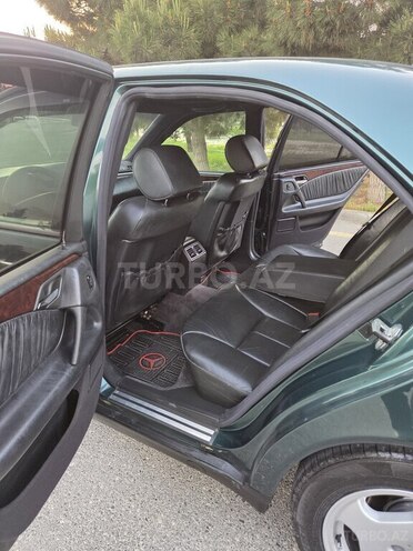 Mercedes E 230 1997, 369,727 km - 2.3 l - Bakı