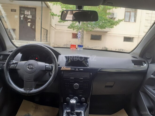 Opel Astra 2009, 300,000 km - 1.4 l - Bakı