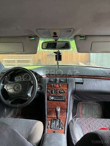 Mercedes E 230 1995, 511,000 km - 2.3 l - Füzuli