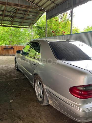 Mercedes E 230 1995, 511,000 km - 2.3 l - Füzuli