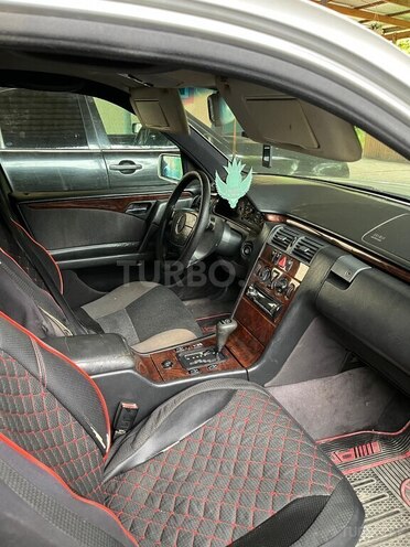 Mercedes E 230 1995, 511,000 km - 2.3 l - Füzuli
