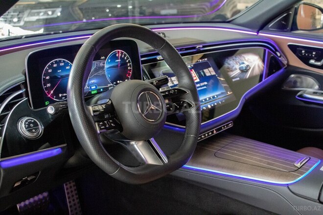 Mercedes E 300 e-10