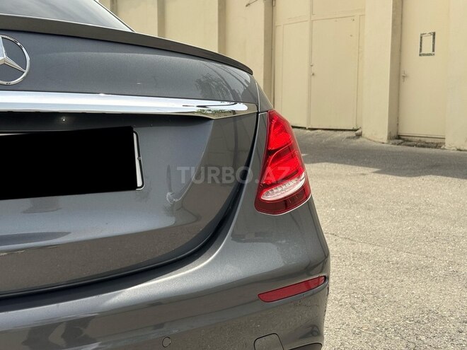 Mercedes E 300 d 2019, 71,500 km - 2.0 l - Bakı