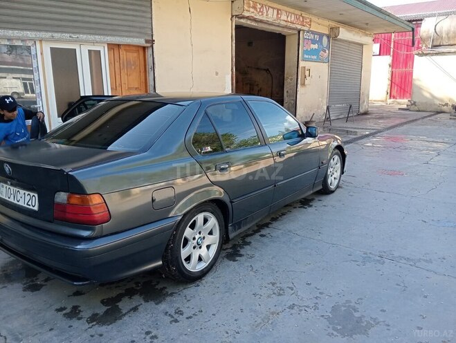 BMW 323 1992, 400,000 km - 2.5 l - Sabirabad