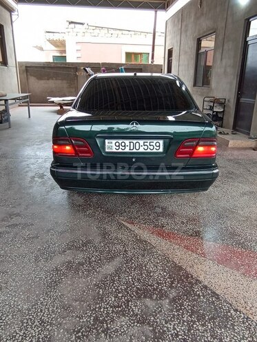 Mercedes E 270 2000, 226,456 km - 2.7 l - Bakı