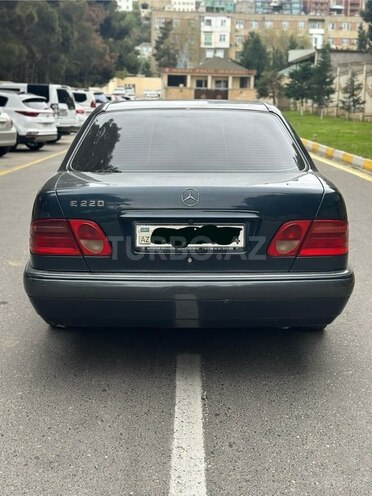 Mercedes E 220 d 1997, 260,410 km - 2.2 l - Bakı