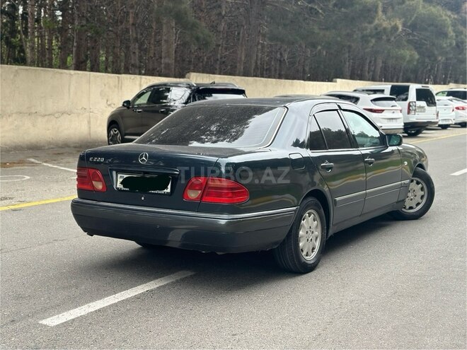 Mercedes E 220 d 1997, 260,410 km - 2.2 l - Bakı