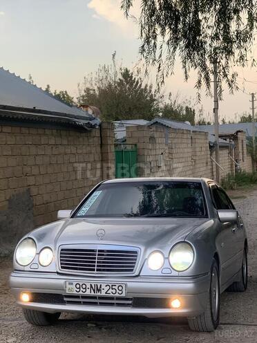 Mercedes E 320 1998, 300,000 km - 3.2 l - Beyləqan