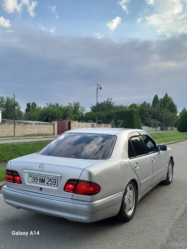 Mercedes E 320 1998, 300,000 km - 3.2 l - Beyləqan