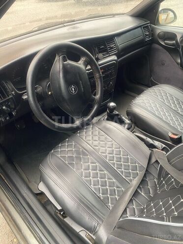 Opel Vectra 1995, 342,000 km - 1.6 l - Bakı