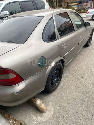 Opel Vectra 1995, 342,000 km - 1.6 l - Bakı