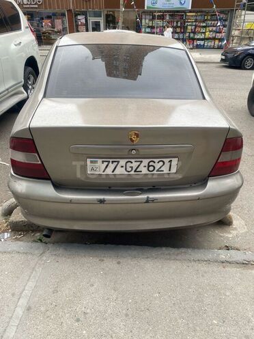 Opel Vectra 1995, 342,000 km - 1.6 l - Bakı