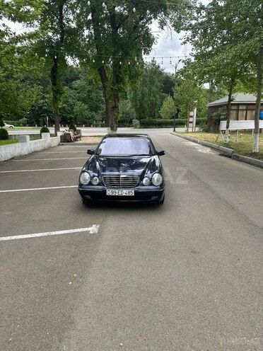 Mercedes E 240 2001, 245,636 km - 2.4 l - Masallı