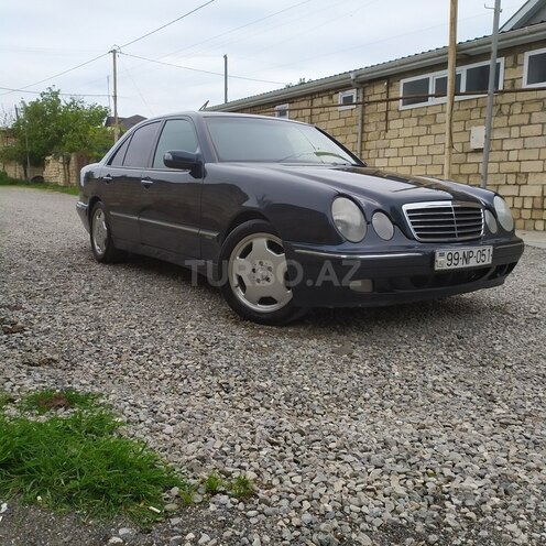 Mercedes E 240 1999, 295,000 km - 2.4 л - Xudat