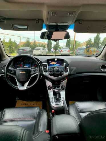 Chevrolet Cruze-13