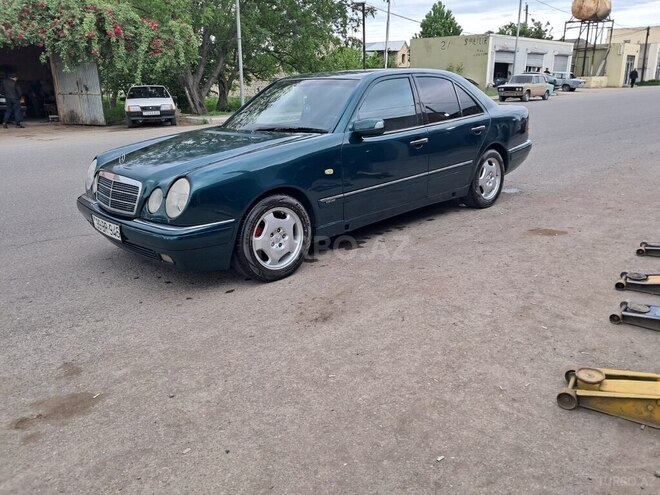 Mercedes C 230 1997, 123,800 km - 2.3 l - Qazax