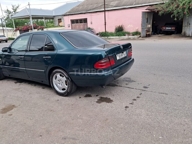 Mercedes C 230 1997, 123,800 km - 2.3 l - Qazax