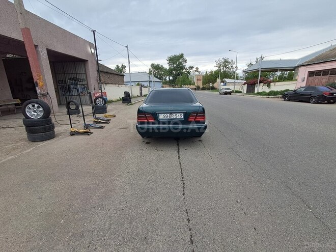 Mercedes C 230 1997, 123,800 km - 2.3 l - Qazax