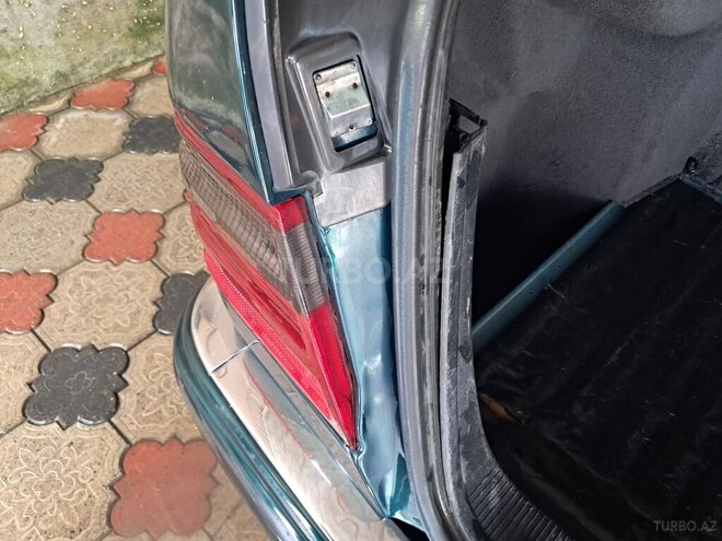 Mercedes C 230 1997, 123,800 km - 2.3 l - Qazax