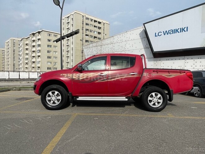 Mitsubishi L200 2011, 620,000 km - 2.5 l - Bakı