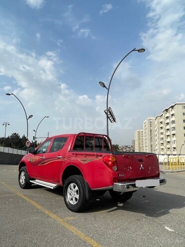 Mitsubishi L200 2011, 620,000 km - 2.5 l - Bakı