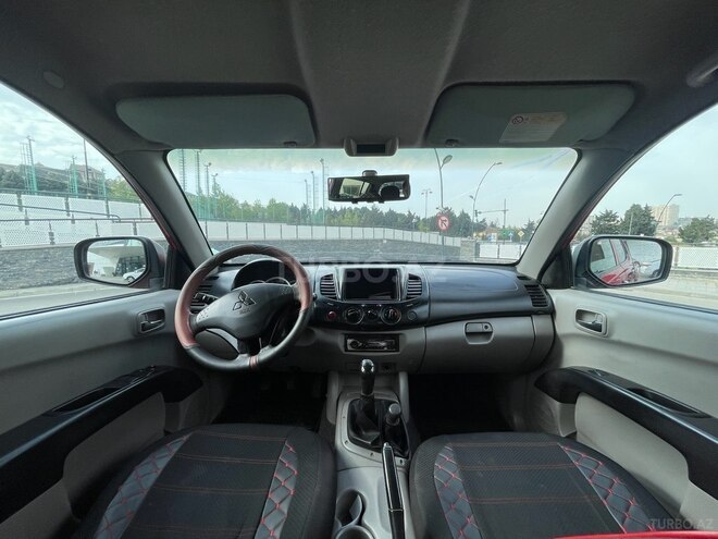 Mitsubishi L200 2011, 620,000 km - 2.5 l - Bakı