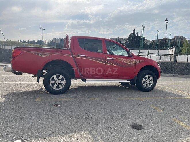 Mitsubishi L200 2011, 620,000 km - 2.5 l - Bakı