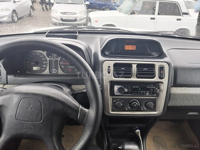 Mitsubishi Pajero io 2000, 250,433 km - 1.8 л - Gəncə