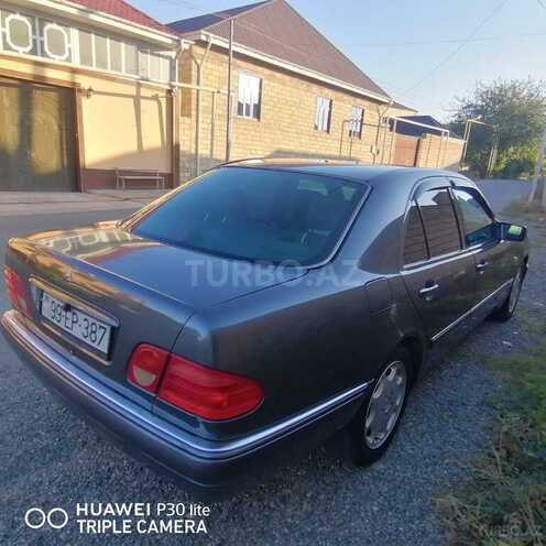 Mercedes E 240 1998, 302,068 km - 2.4 l - Şəmkir