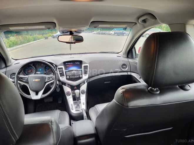 Chevrolet Cruze-11