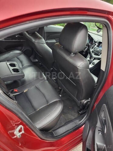 Chevrolet Cruze-12