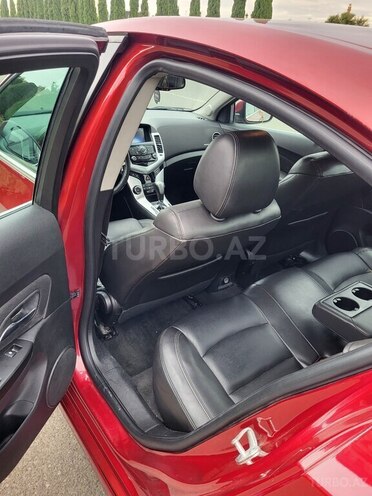 Chevrolet Cruze-13