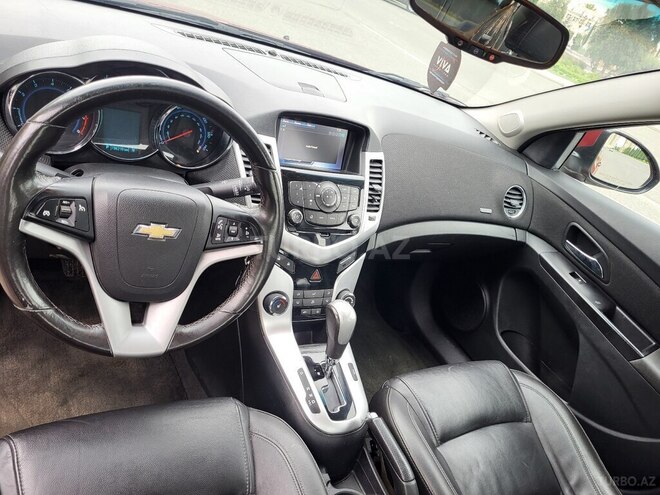 Chevrolet Cruze-15