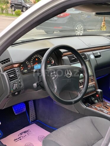 Mercedes E 240 1999, 382,000 km - 2.4 l - Bakı