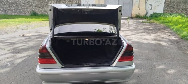 Mercedes C 180 1999, 628,000 km - 1.8 л - Quba
