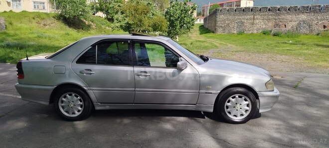 Mercedes C 180 1999, 628,000 km - 1.8 л - Quba