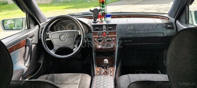 Mercedes C 180 1999, 628,000 km - 1.8 л - Quba