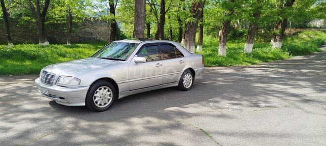 Mercedes C 180 1999, 628,000 km - 1.8 л - Quba