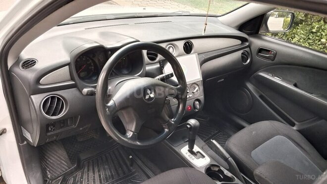 Mitsubishi Outlander 2005, 241,788 km - 2.4 l - Sumqayıt