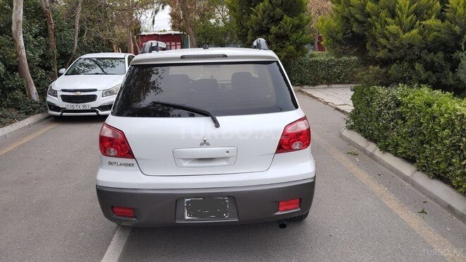 Mitsubishi Outlander 2005, 241,788 km - 2.4 l - Sumqayıt
