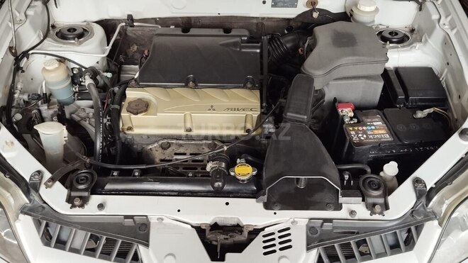 Mitsubishi Outlander 2005, 241,788 km - 2.4 l - Sumqayıt