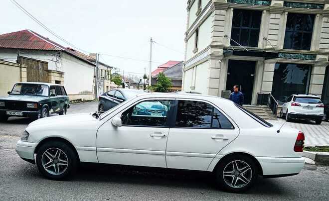 Mercedes C 180 1994, 230,214 km - 1.8 л - Bərdə