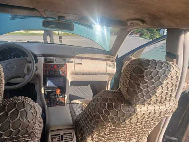Mercedes E 240 1998, 346,087 km - 2.4 l - Ağsu