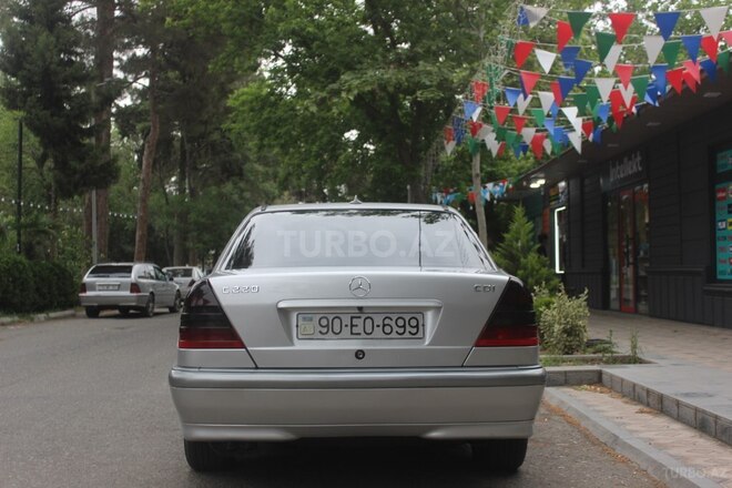 Mercedes C 220 d 1999, 511,194 km - 2.2 l - Ağcabədi