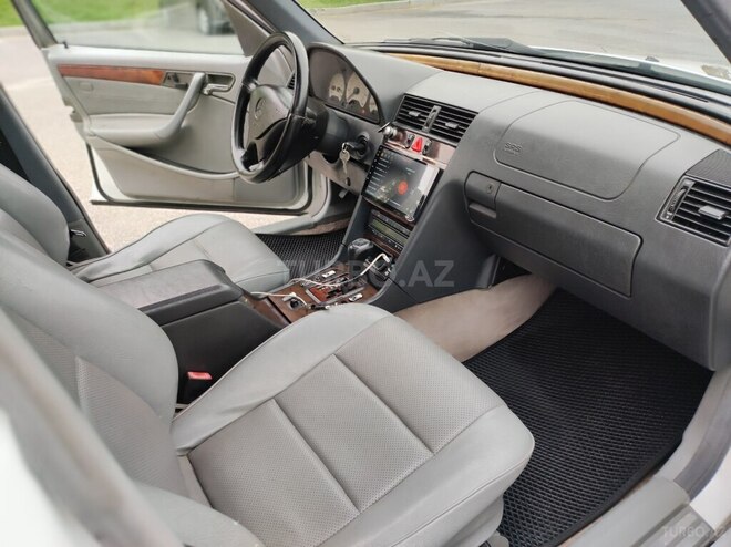 Mercedes C 230 1999, 299,000 km - 2.3 л - Bakı
