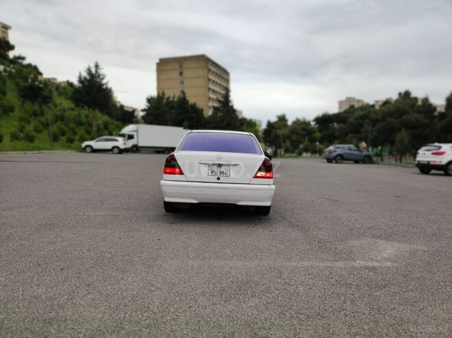 Mercedes C 230 1999, 299,000 km - 2.3 л - Bakı