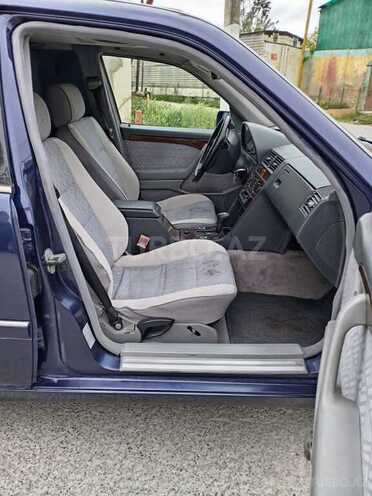 Mercedes C 220 1994, 302,120 km - 2.2 л - Bakı